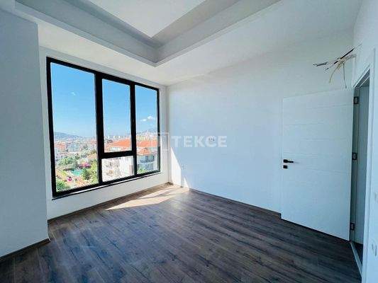 Commercial Properties on an Arterial Road in Alanya Oba