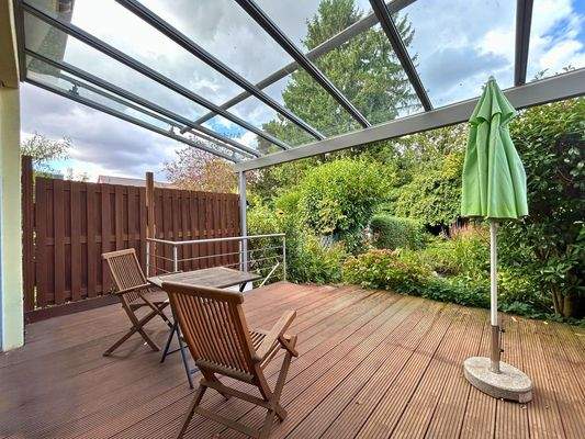 Terrasse mit Überdachung