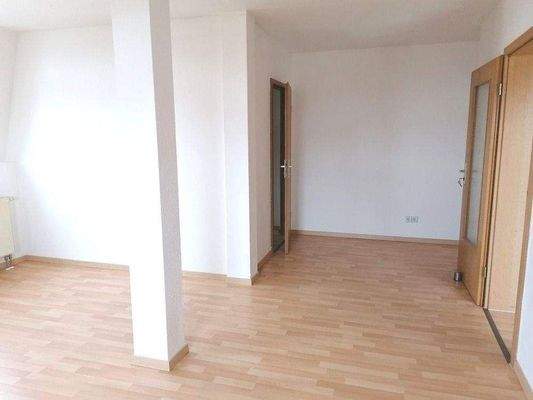 Wohnzimmer mit Laminat