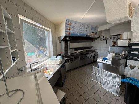 Gewerbeeinheit 2 Küche im Verkaufsraum EG