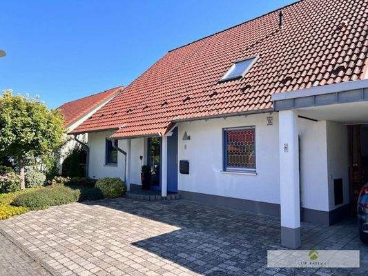 Ihr Eingangsbereich mit Carport