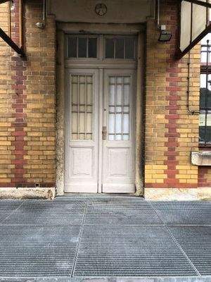 Außenansicht Laderampe zu R1.6