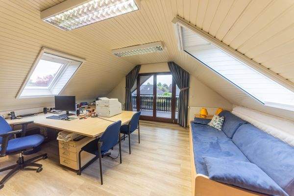 Arbeits- Gäste- oder Kinderzimmer 3 mit Balkon