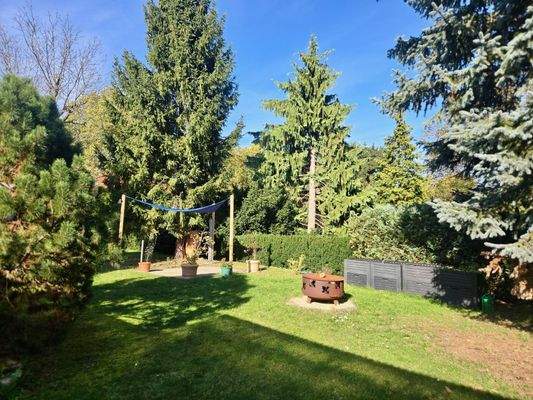 Hinteres Grundstück