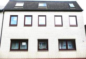 gepflegtes Stadthaus FREI !