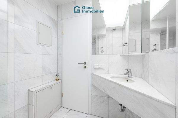 Badezimmer 2. OG