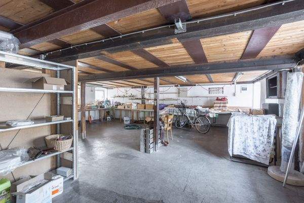 Wohnhaus mit Scheune