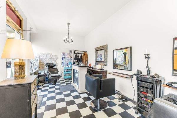 Friseursalon Gewerbeeinheit EG