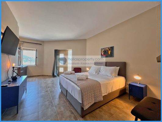 8e3632cb1ec649c295066cbbeb78e3fe-original