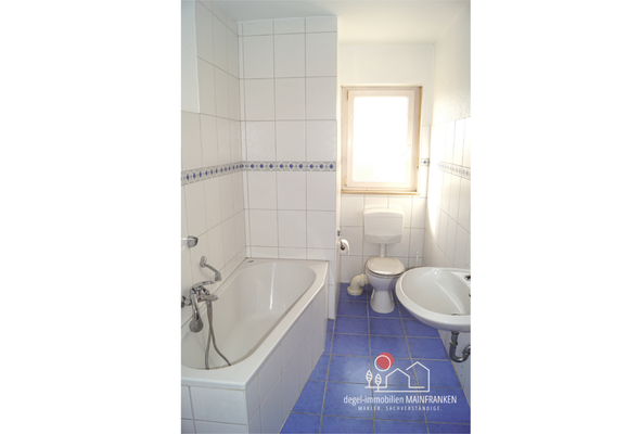 Badezimmer mit Wanne