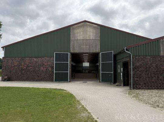 Eingangstor Halle 2 (20x60m)