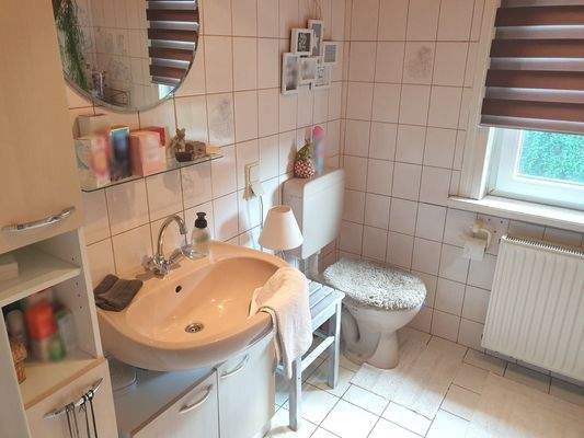 OG Tageslichtbad Wanne WC