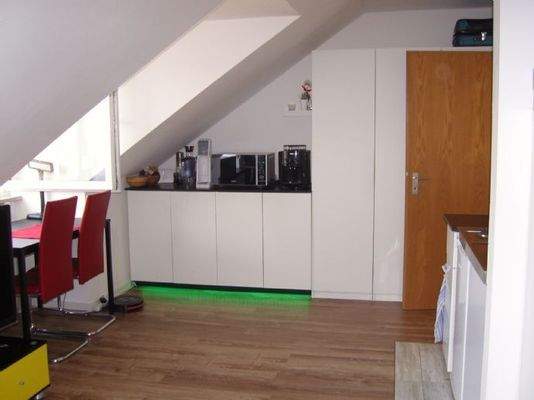 Wohn-/Eß-/Schlafbereich, Bild 1