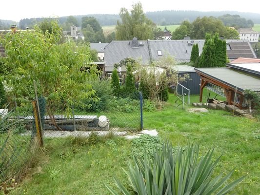 1 Garten Blick zum Haus.jpg