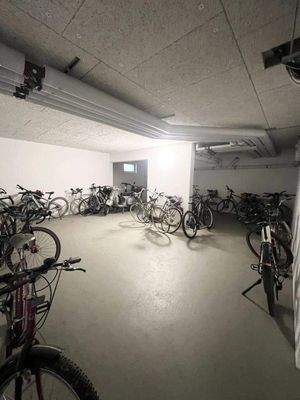 Abstellfläche Fahrräder