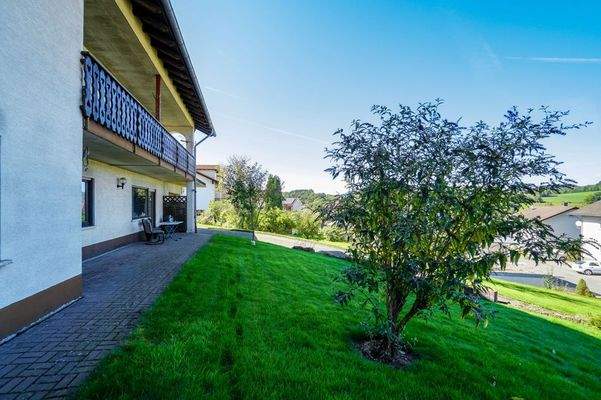 Terrasse und Gartenbereich