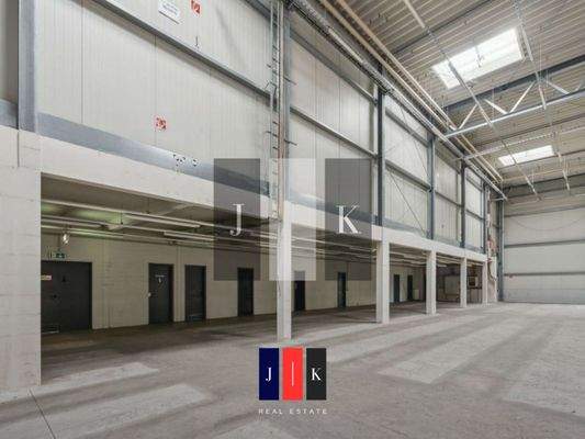 Halle Innenansicht 4