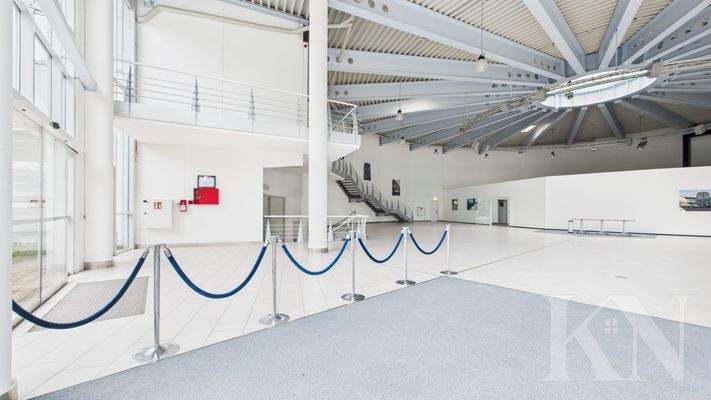 Eingangsbereich Halle