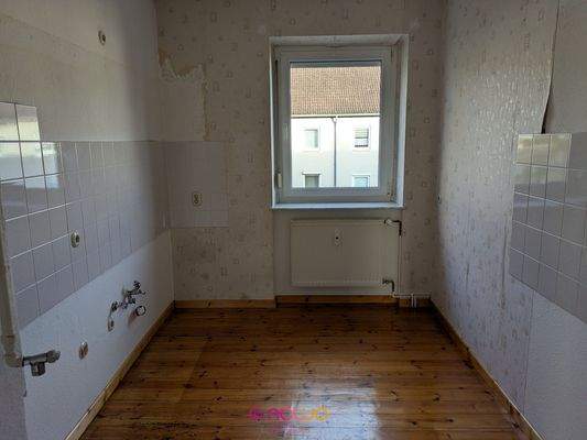 Küche mit Anschluss für Gasherd