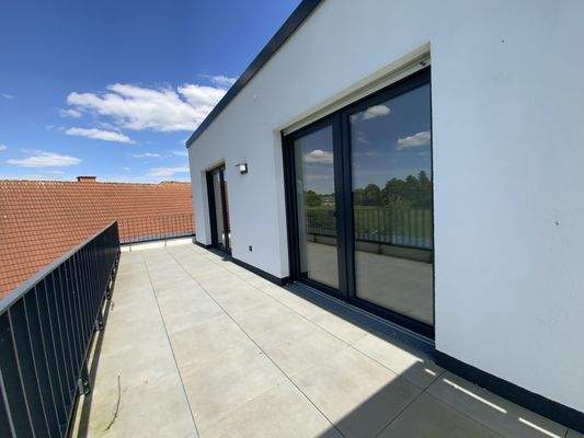 Platz für große Terrassenmöbel