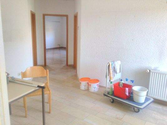 Empfangsbüro und Zimmer_1