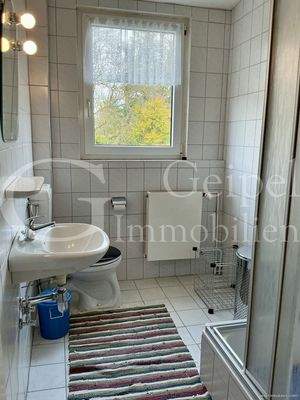 Bad im Dachgeschoss