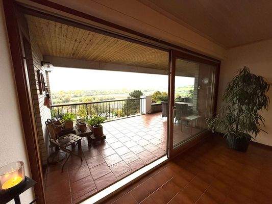 Beeindruckende Loggia vom Wohnstudio aus