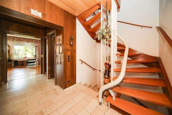 Treppenzugang  KG + 1.OG