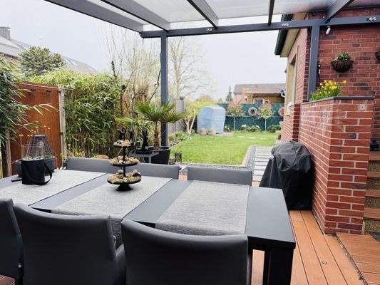überdachte Terrasse / Garten