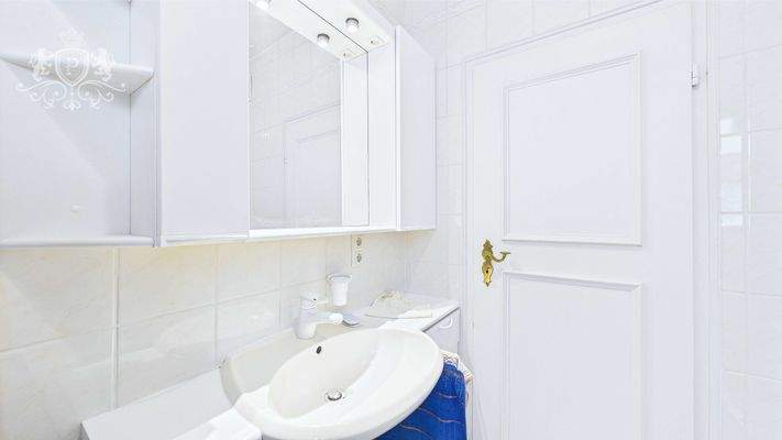 CAM01984G0-PR0473-STILL005