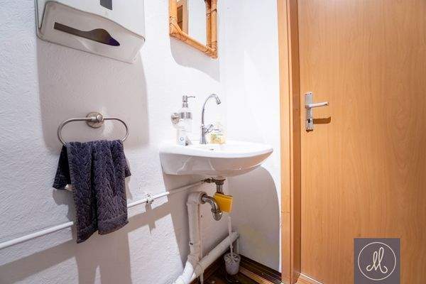 Gewerberäume EG - Einheit 1 von 2