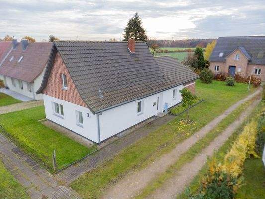 Drohnenaufnahme Seitenansicht 