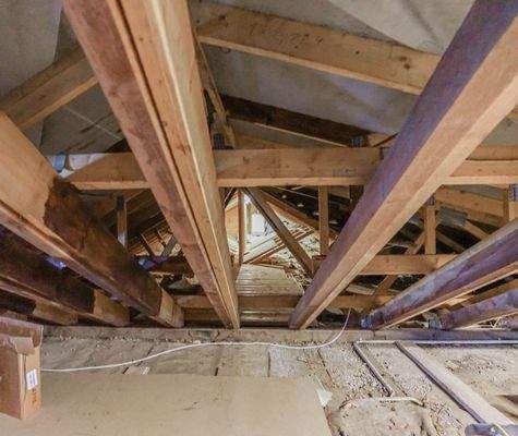 Ansicht Dachgebälk Alt- und Anbau