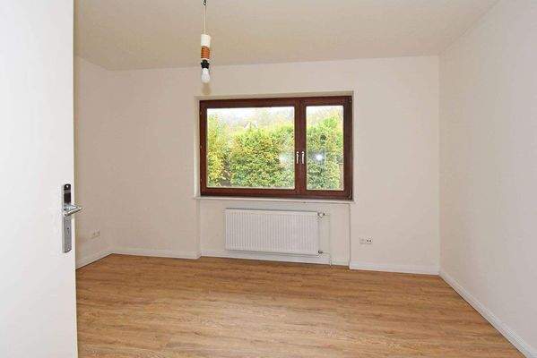 Arbeitszimmer/Schlafzimmer EG 