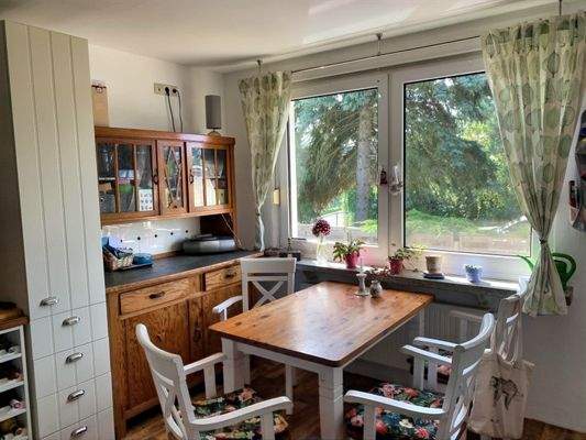 Küche mit Ausgang zur Terrasse