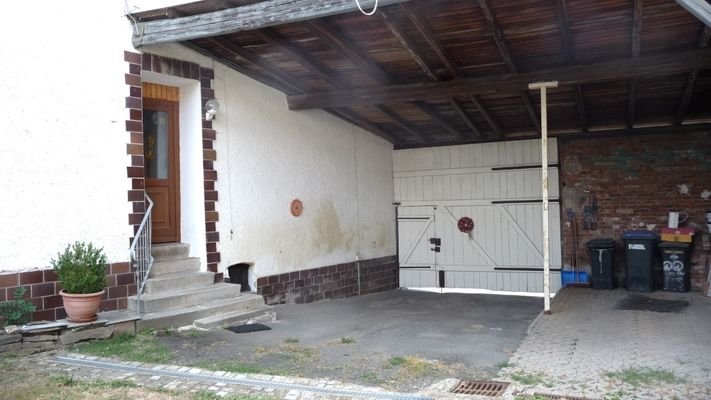 überdachter Hauseingang