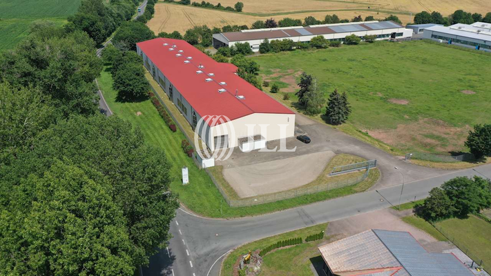 Geländezufahrt + ebenerdiges Z