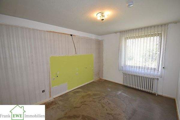 Schlafzimmer EG, Einfamilienhaus mit Garage, Kauf in Düsseldorf Urdenbach, Frank Ewe Immobilienmakler Düsseldorf