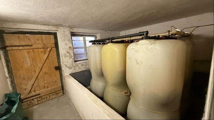 Foto-Öltanks im Keller