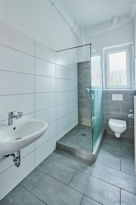 08_Badezimmer mit Fenster