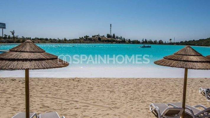 Stylish Newly-Built Flats in a Complex with Pool in Casares