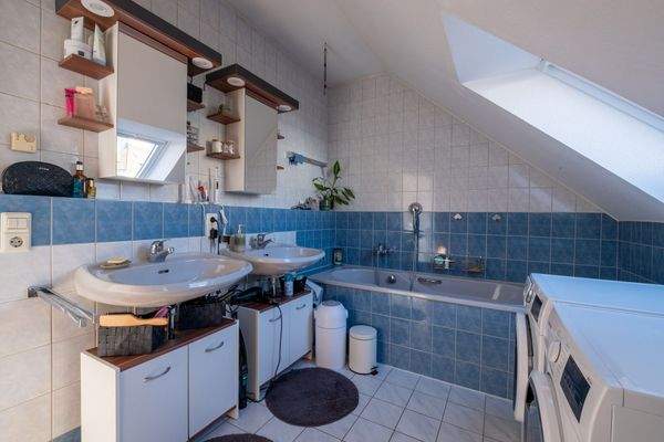 Wanne, 2 Waschbecken