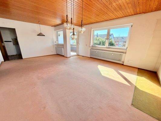 Großzügiges Wohn- und Esszimmer