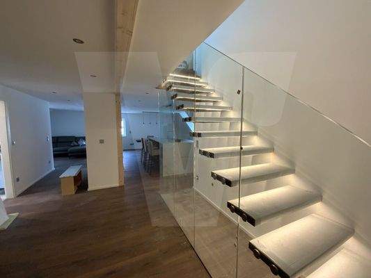 Beispielhafte Wohnraumgestaltung (aus der DG-Wohnung)