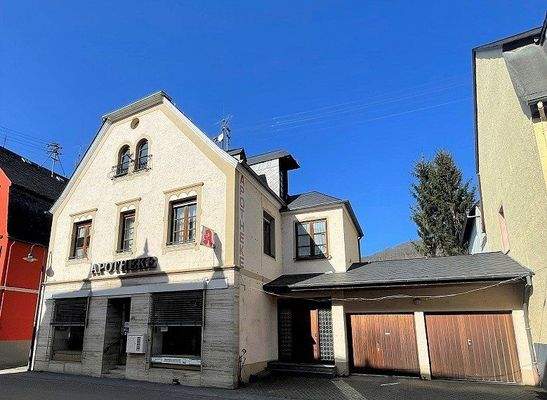 150 qm Apothekenfläche / 223 qm Wohnfläche