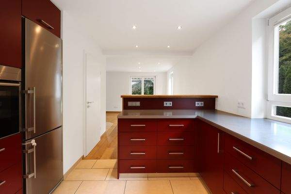 ...mit Blick in den Essbereich