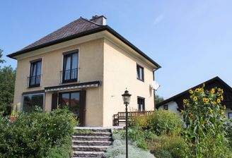 Aussenansicht mit Terrasse