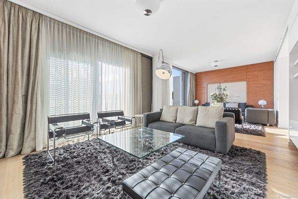 2025-09-15-S01408-Schottenring 22, 1010 Wien-012