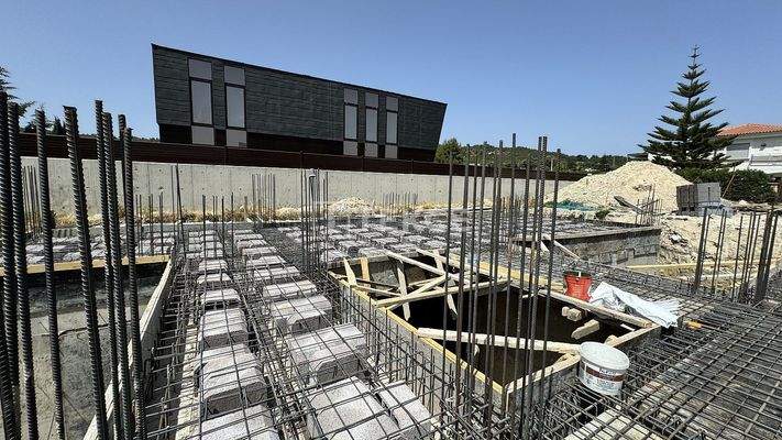 House with a Garden and a Pool Close to the Sea in İzmir Çeşme