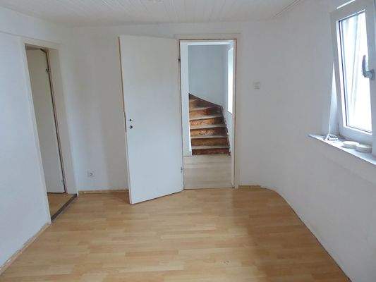 Durchgangszimmer im OG